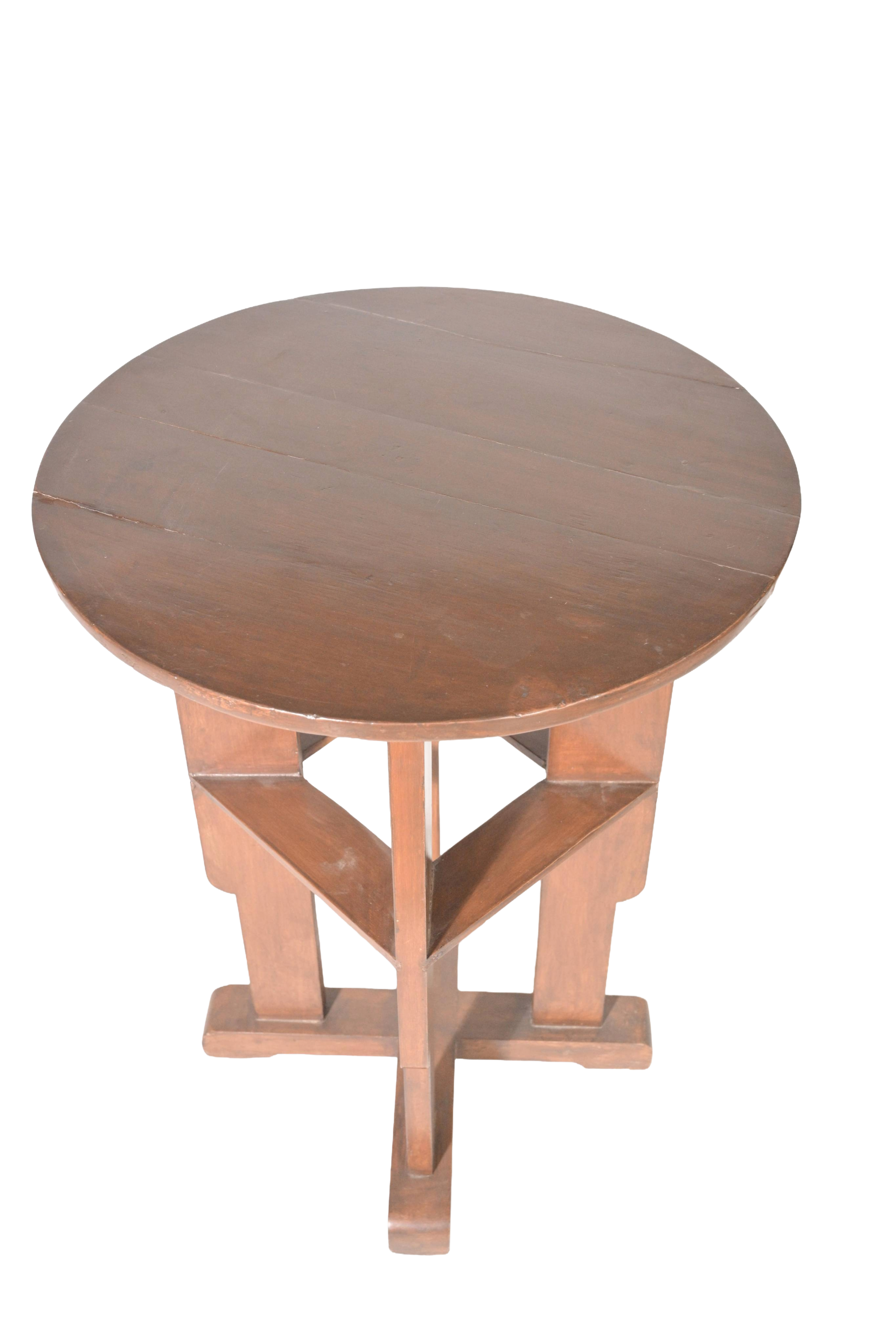 Atelier Arc Round Accent Table