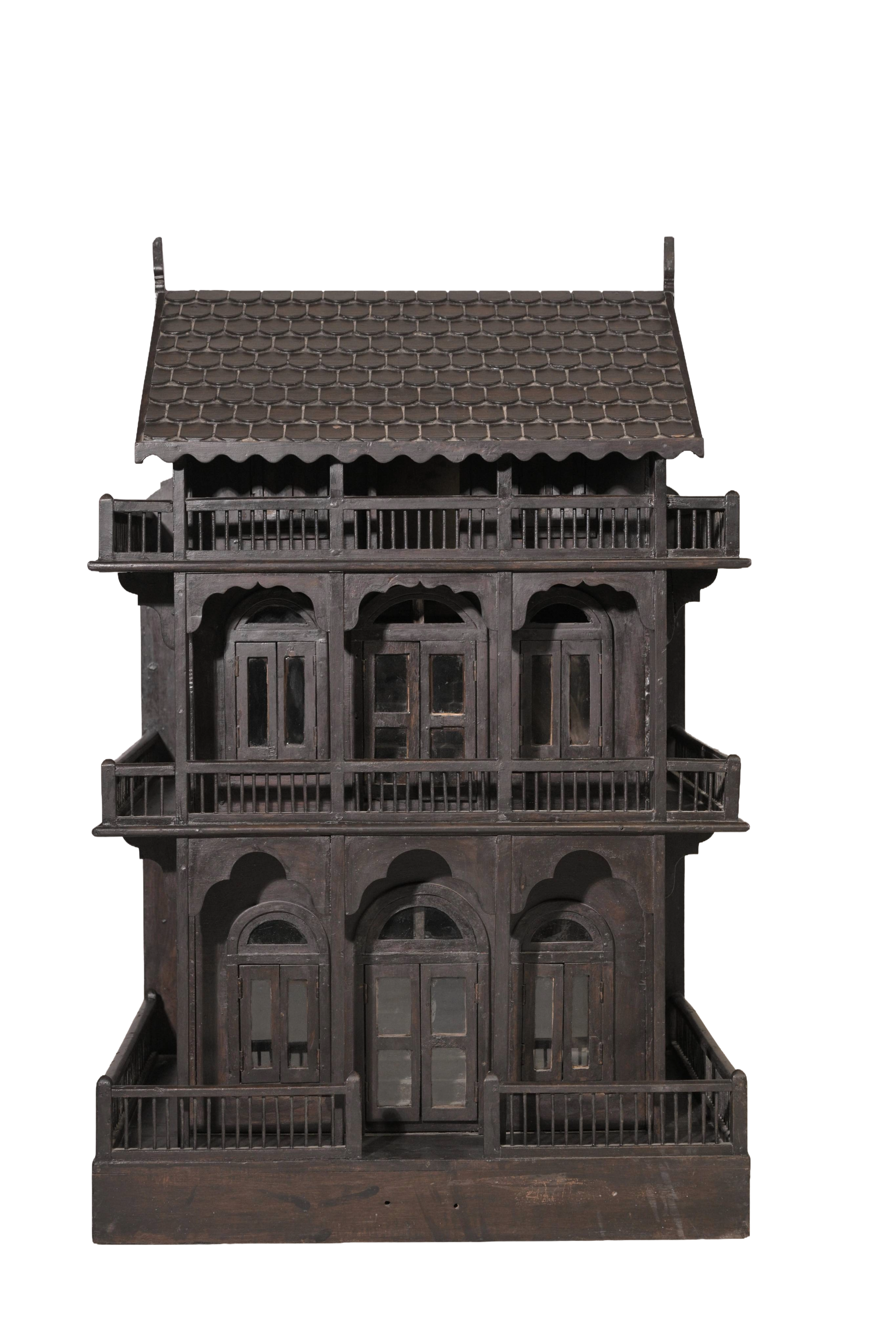 Vintage Wooden Mansion Showcase