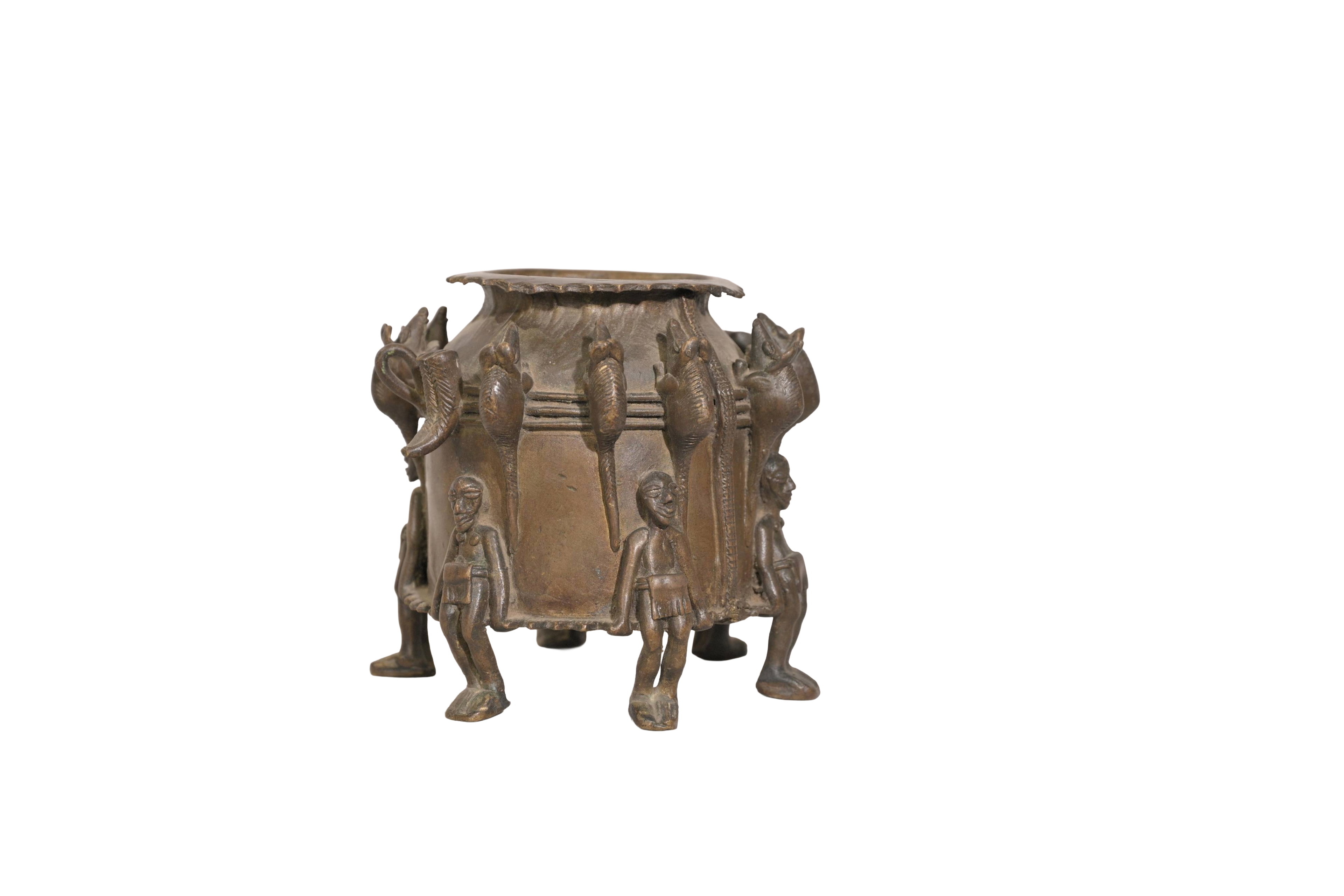 Ghanaian Kuduo Prestige Container