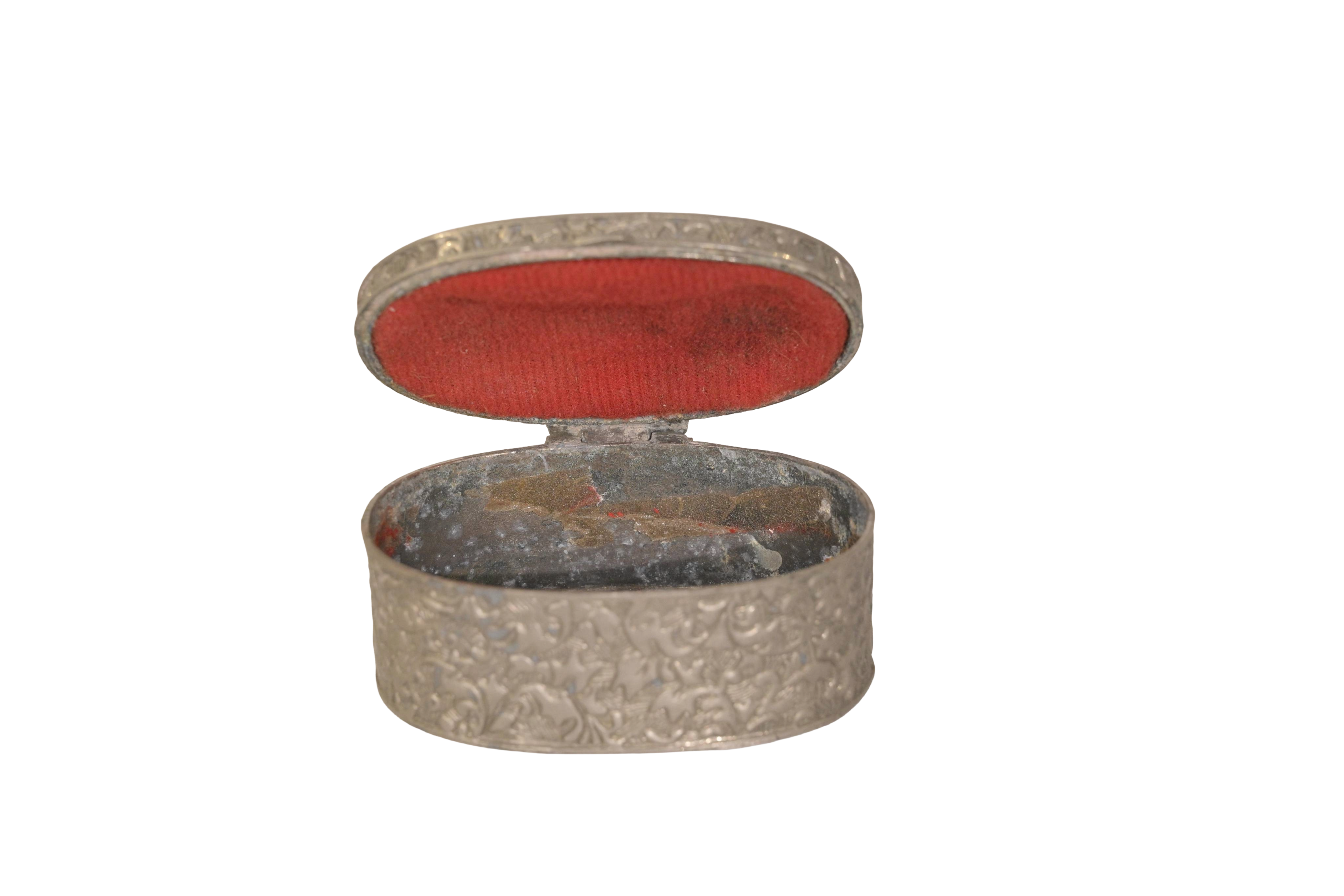 Engraved Oval Vintage Box