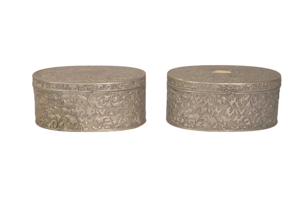 Engraved Oval Vintage Box
