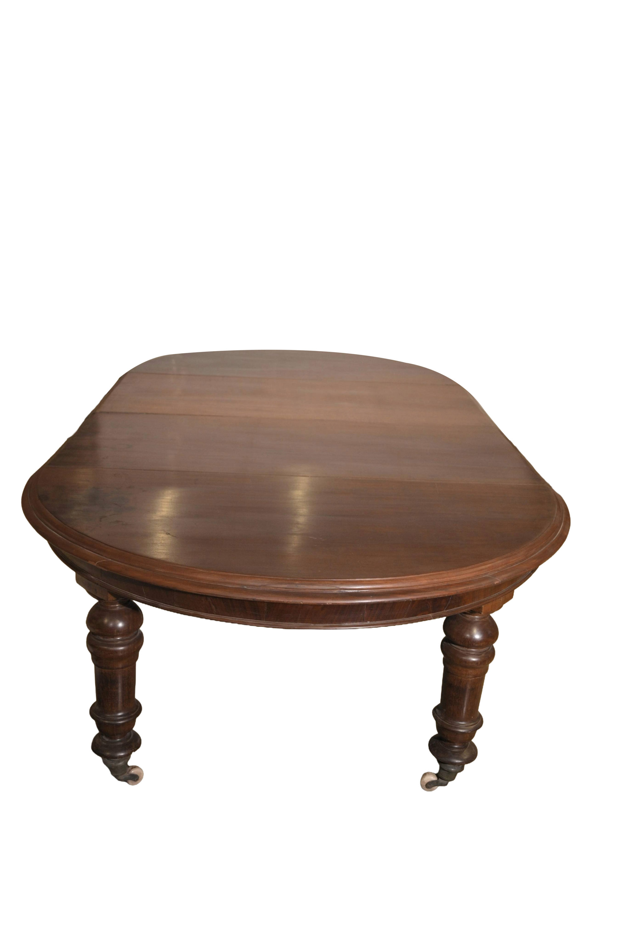 Grand Colonial Extendable Dining Table Set